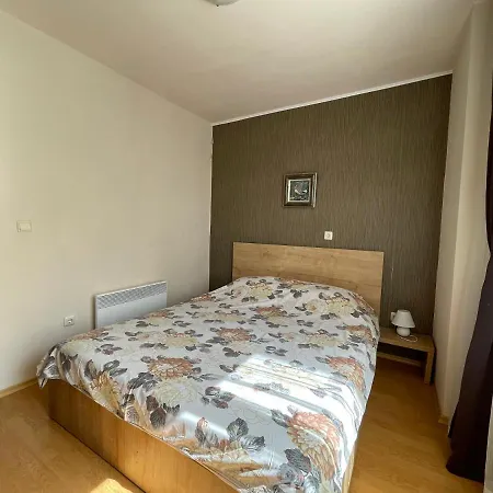 George Апартамент